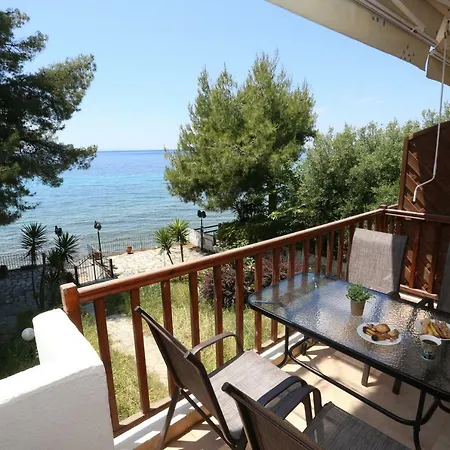 Kyana Big Blue Apartman Ajía Paraszkeví